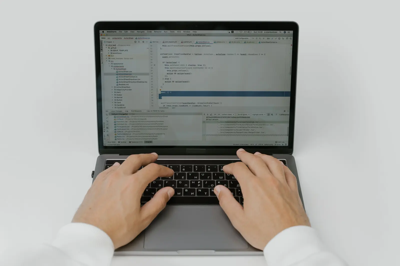 Vibecoding en 2026: por qué ya no es opcional y qué futuro les espera a los programadores